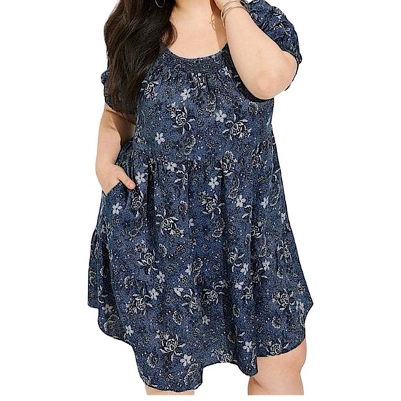 TORRID Mini Chambray Puff Sleeve Smocked Dress size 4 / 4X 26 dark romantic - Picture 2 of 6